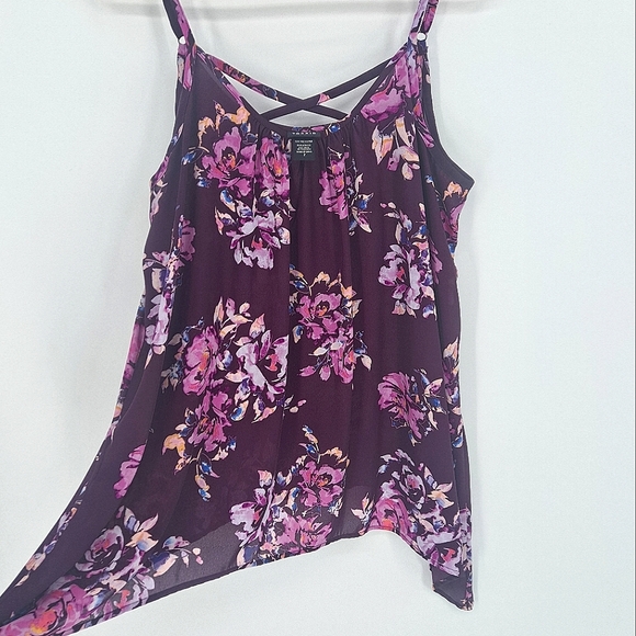 💜 2/$36 💜Torrid Plum Floral Cami w/Crisscross Back 2x - Picture 7 of 12